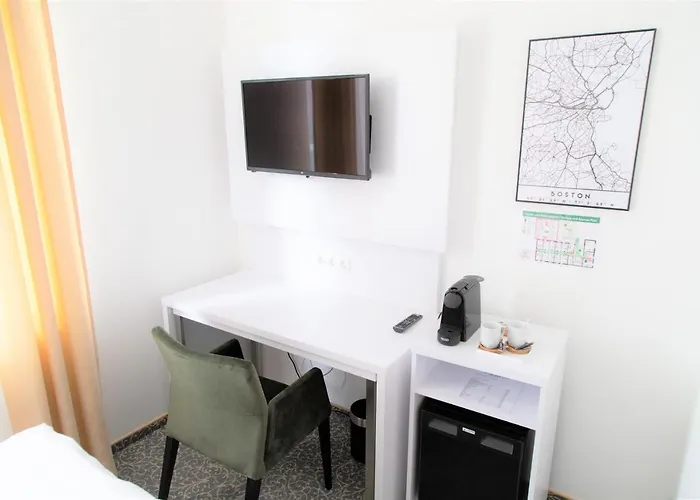Amplidi Hotel