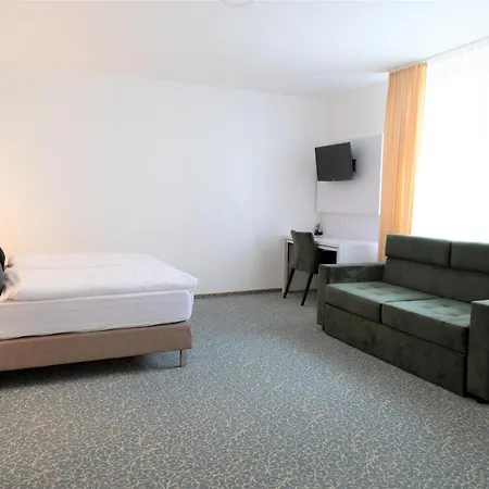 Hotel Amplidi 3*